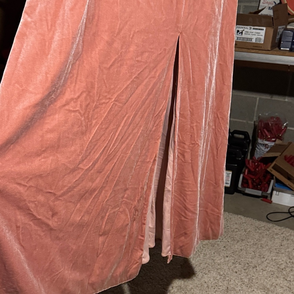 Azazie Verona Velvet Bridesmaids Dress size 10 in Dusty Rose - Picture 4 of 6